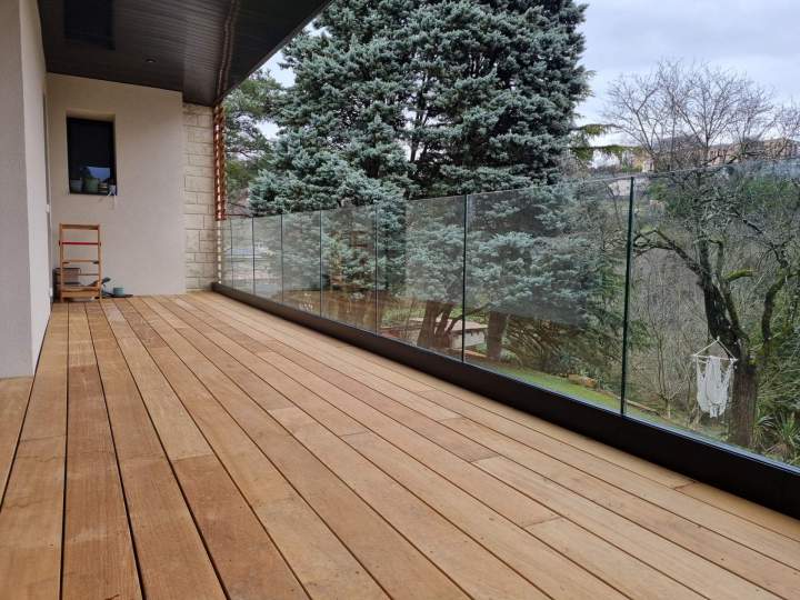 Terrasse en composite Gleizé